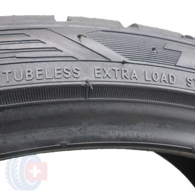 7. 2 x TOYO 225/35 R19 88W XL Snowprox  S954 Zima 7.5mm