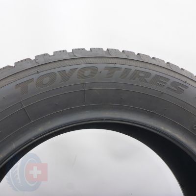 4. Opony 205/60 R16 2x TOYO 96H XL Observe S944 Zimowe 2022 