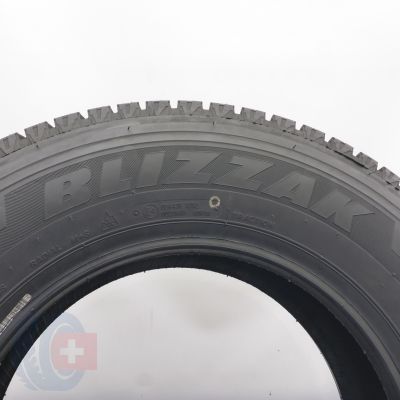 4. Opona 215/70 R15C 1x BRIDGESTONE 109/107R Blizzak W810 Zimowa 2020