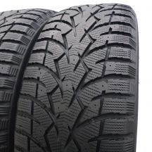 3. 2 x TOYO 235/55 R20 105T XL 8mm Observe G3-ICE Zima