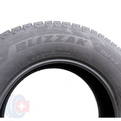 5. 4 x BRIDGESTONE 245/70 R17 110S 6-6.8mm Blizzak DM V2 zima