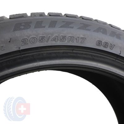 5. 2 x BRIDGESTONE 205/45 R17 88V XL Blizzak LM-32 Zima 2017 7mm