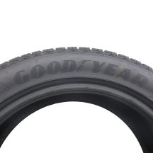 9. 2 x GOODYEAR 225/50 R17 98H XL UltraGrip 8 Performance Zima 2012 5-5,8mm