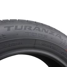 5. 2 x BRIDGESTONE 215/60 R17 96H Turanza T005 Lato 6mm