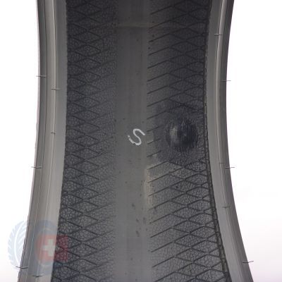 8. Opony 215/50 R18 2x GOODYEAR 92V UltraGrip Performance 3 Zimowe 2023 7-7,6mm